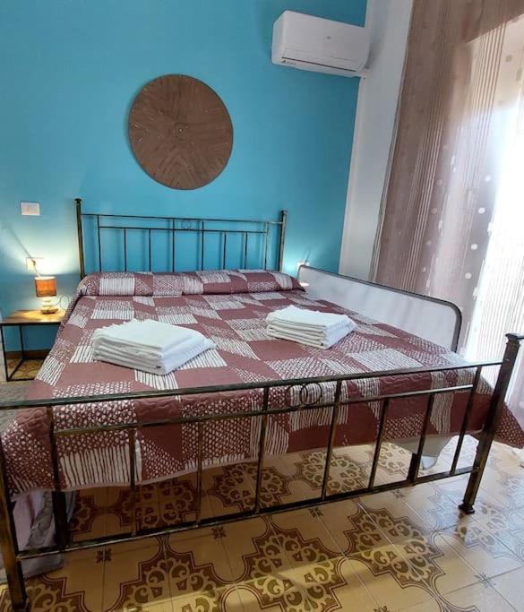 La Pintadera Sarda Appartement Carbonia Buitenkant foto